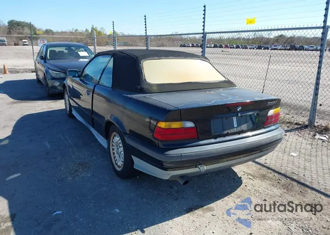 1995 BMW 318 Ic z USA, uszkodzony, nr VIN WBABK5329SEC84411